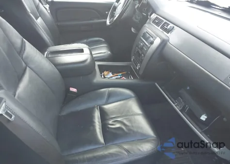 2009 Chevrolet Suburban 1500 Lt2 z USA, uszkodzony, nr VIN 1GNFK26399R206354